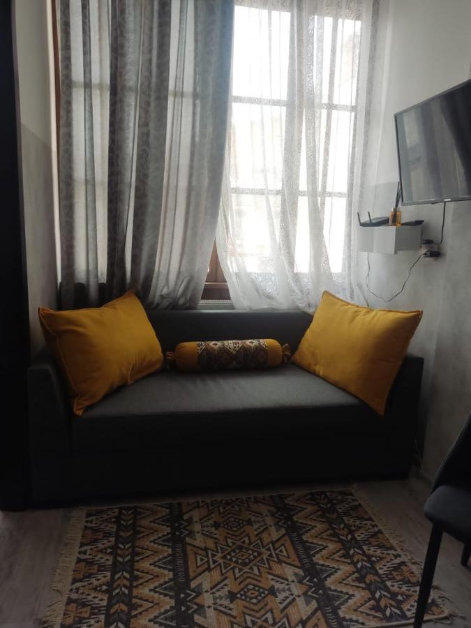 Ahmashenebeliapart Tiflis Exterior foto